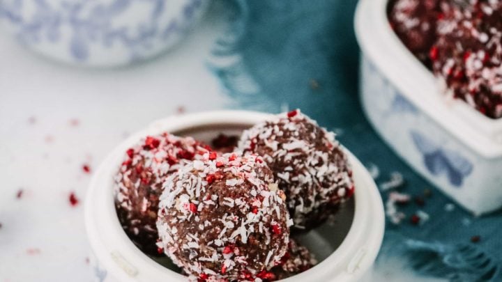 Coconut Cacao Date Balls