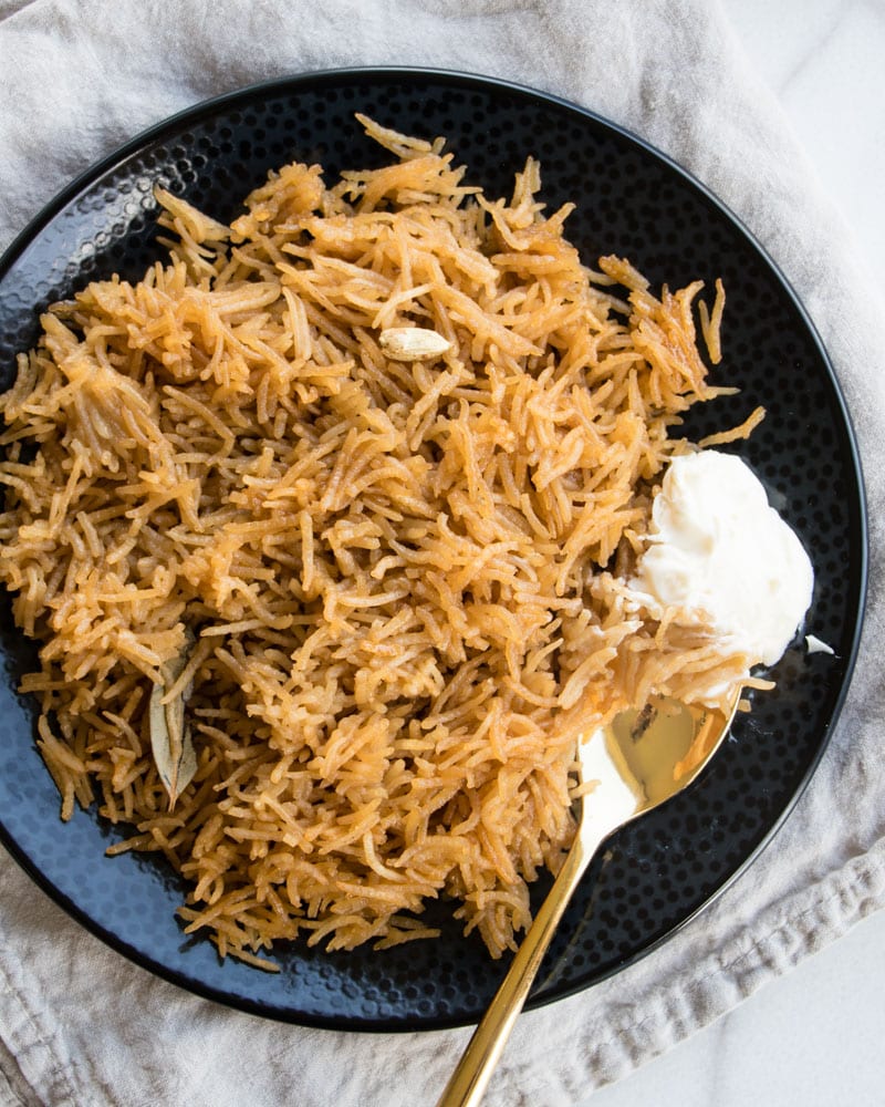 Easy Jaggery Rice in the Rice Cooker - Gur Wale Chawal ...